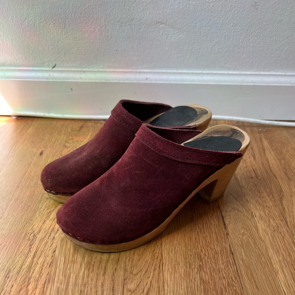 No.6 Red Suede Leather Clogs